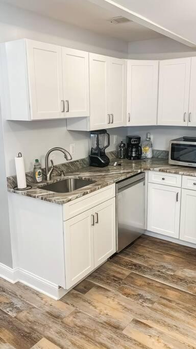 Cozy Modern Apt In The Heart Of Fells Point! บัลติมอร์ ภายนอก รูปภาพ